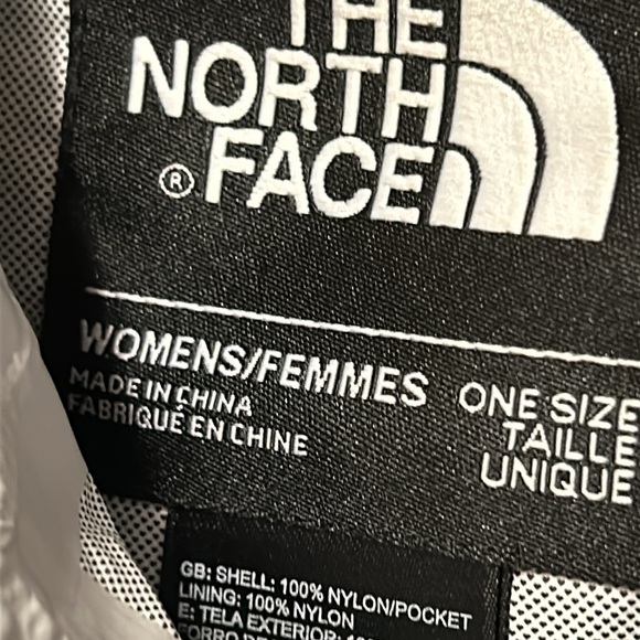 The North Face rain poncho for women; one size - Picture 8 of 12